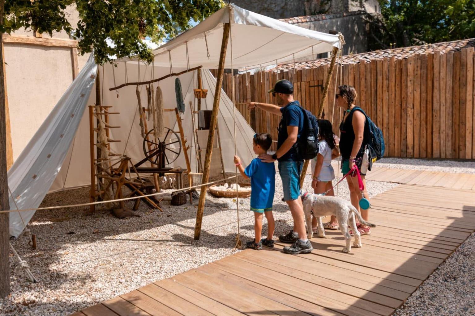 Tout Confort ! Ville, Climatisation, Parking, Wifi, Calme, Tv قرقشونه المظهر الخارجي الصورة