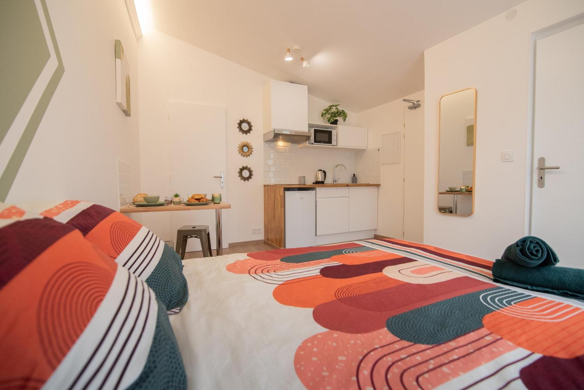 Tout Confort ! Ville, Climatisation, Parking, Wifi, Calme, Tv قرقشونه المظهر الخارجي الصورة
