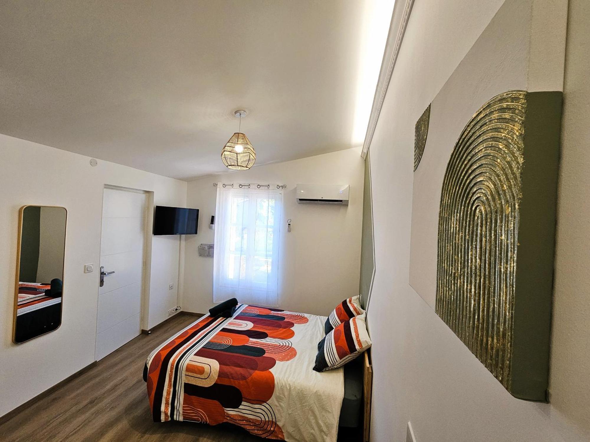 Tout Confort ! Ville, Climatisation, Parking, Wifi, Calme, Tv قرقشونه المظهر الخارجي الصورة